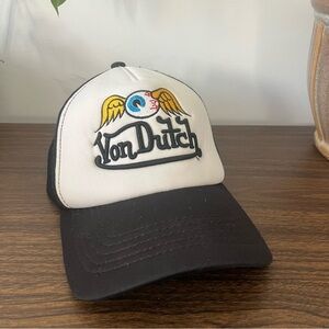 Von Dutch Trucker Hat White Black Flying Eyeball Wordmark Embroidered Cap OS USA